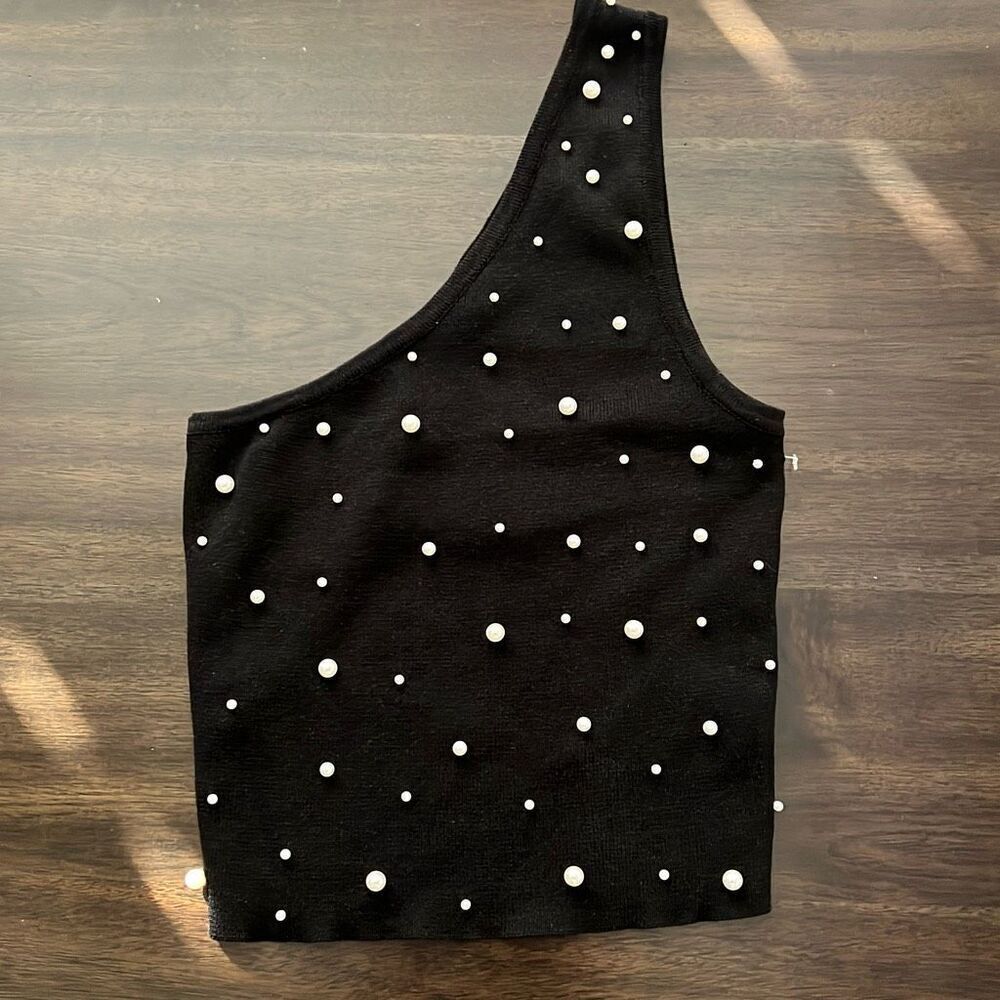 Black crop top
